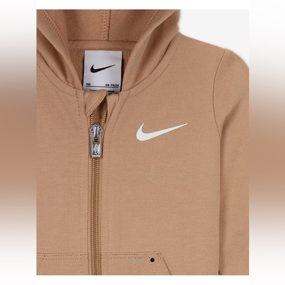 Nike Essentials Baby Hooded Coverall - Picture 2 of 11